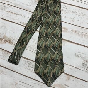 Arrow silk tie